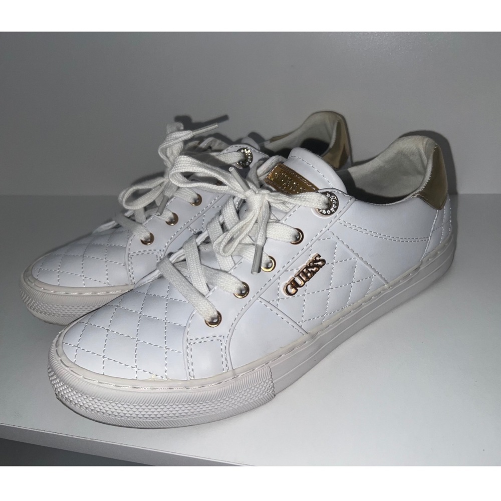 Guess Women's Loven Low Profile Lace Up Sneakers Size 9